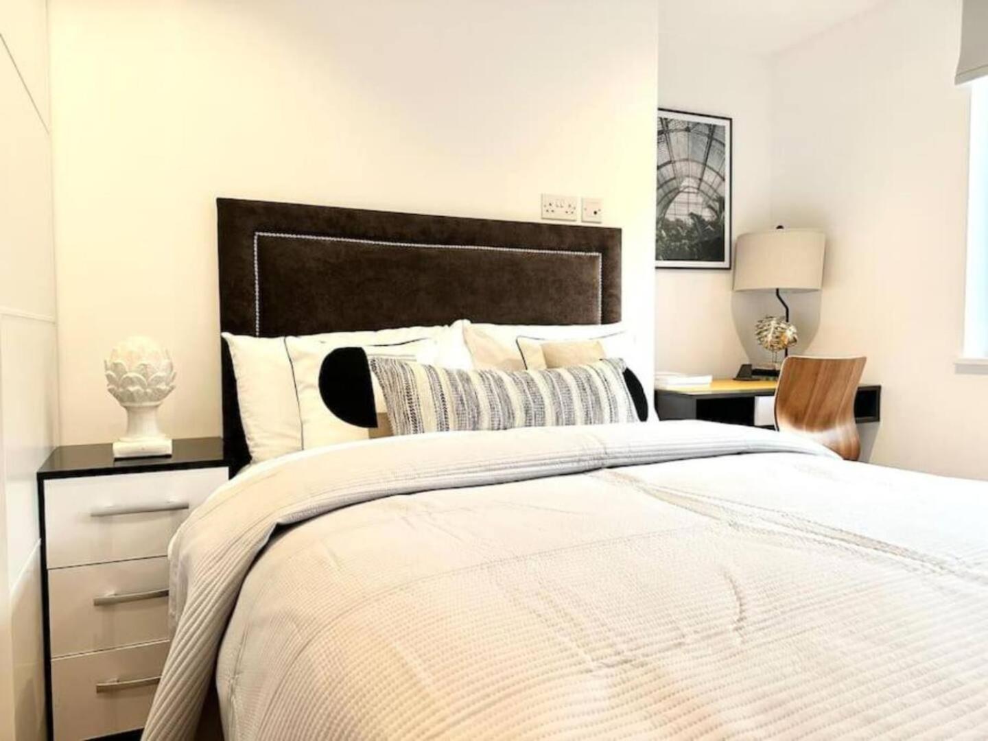 Luxury Two Bed On Baker St Apartamento Londres